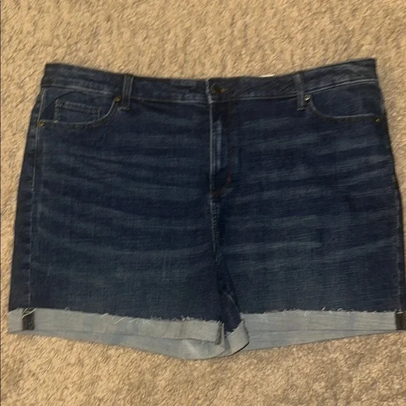 NWT Plus Size Sonoma Goods for Life Premium High-Waist Denim Shorts (24W) - Picture 2 of 5